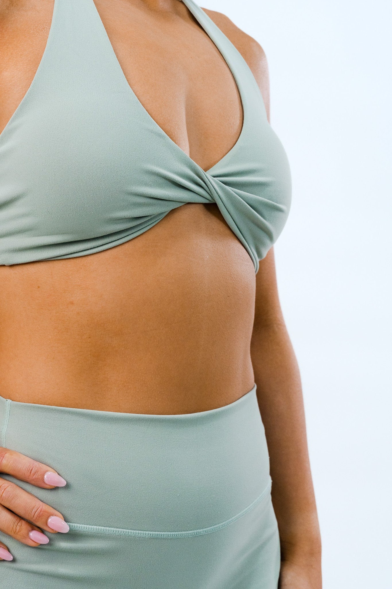 TWIST CROP . PISTACHIO - Rue Avenue Activewear