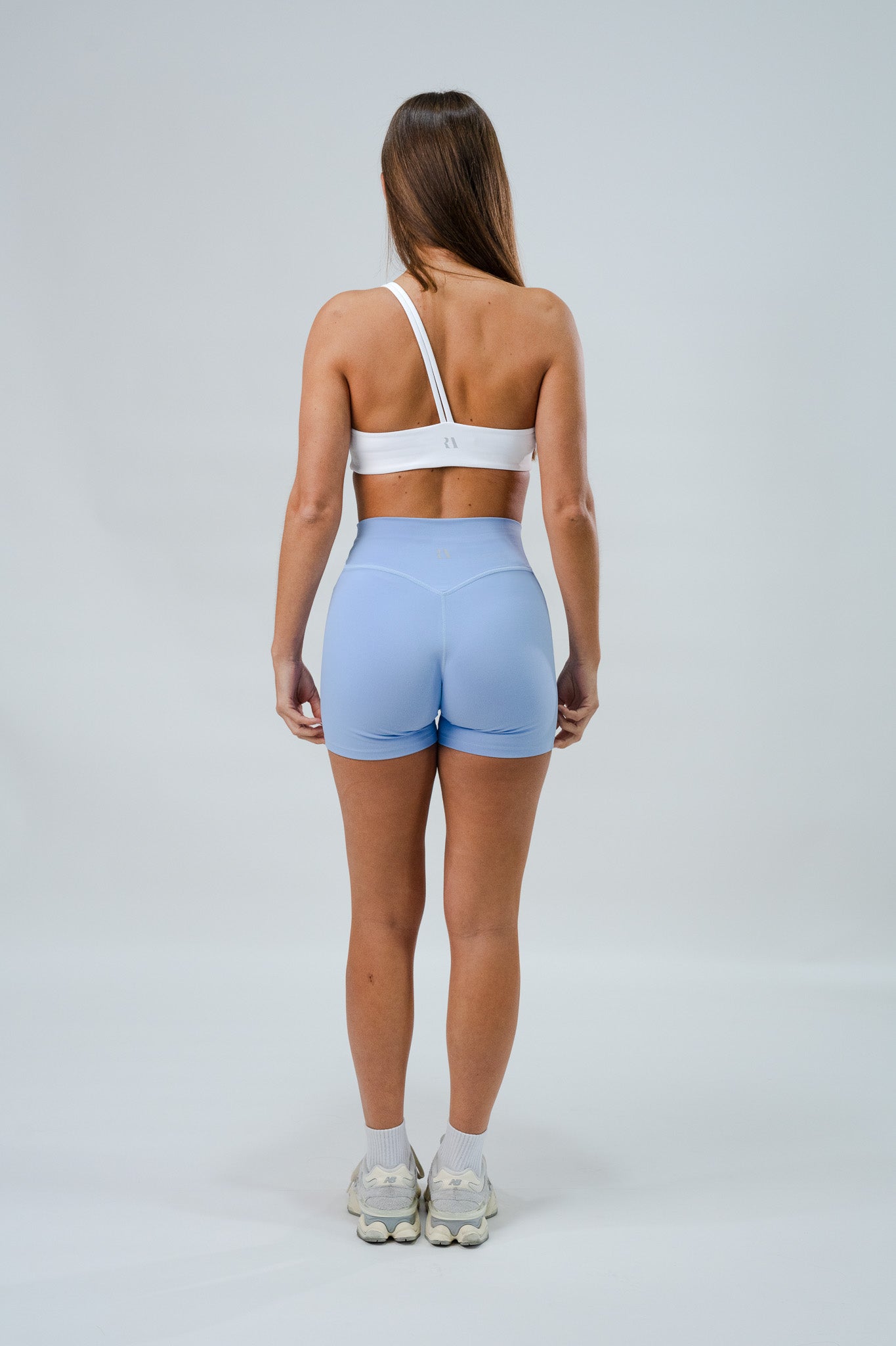 ONE SHOULDER CROP . WHITE